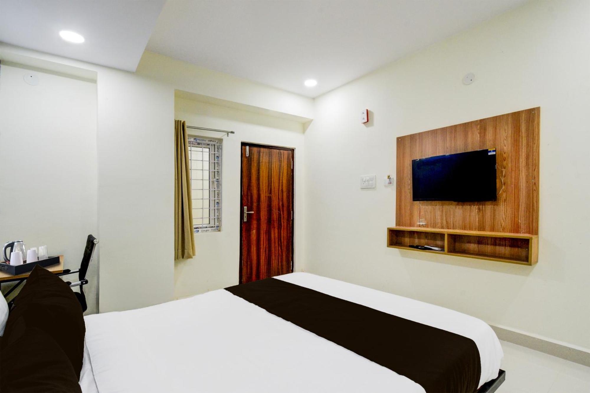 Super Townhouse Kukatpally North Formerly Munagala Arcade Haïdarabad Extérieur photo