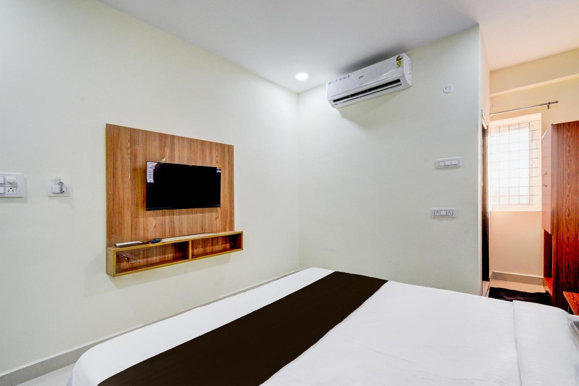 Super Townhouse Kukatpally North Formerly Munagala Arcade Haïdarabad Extérieur photo